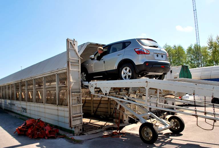 Транспортировать жд контейнером легковую машину стоимость из Уфы в Приютово